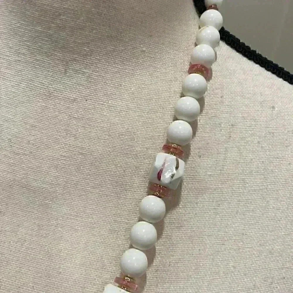 Necklace - Picture 5 of 6